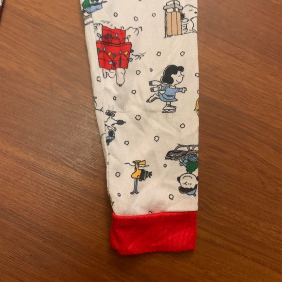 Boys Charlie Brown/Snoopy/PEANUTS Christmas winter themed sleepwear/pajama set - Picture 5 of 16